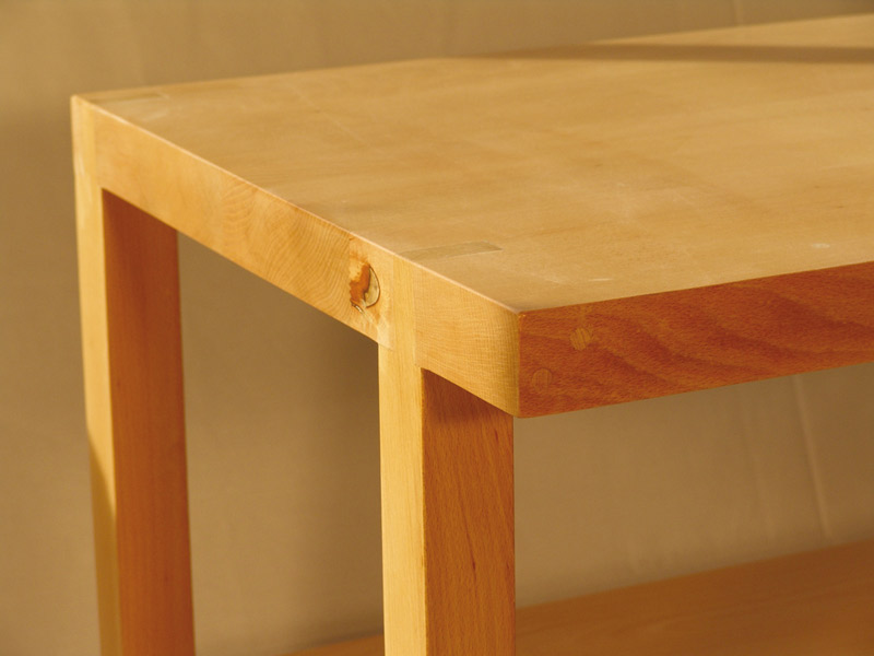 Mesa para GH Hermanos-Ezcaray